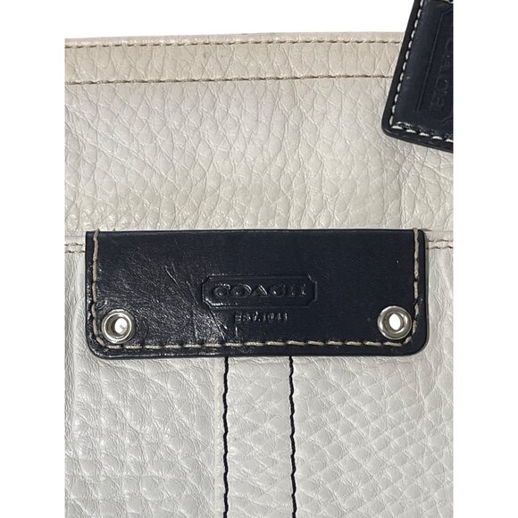Coach Hamilton Tote Bag Pebble Leather Off-White With Black Handles - Picture 2 of 8